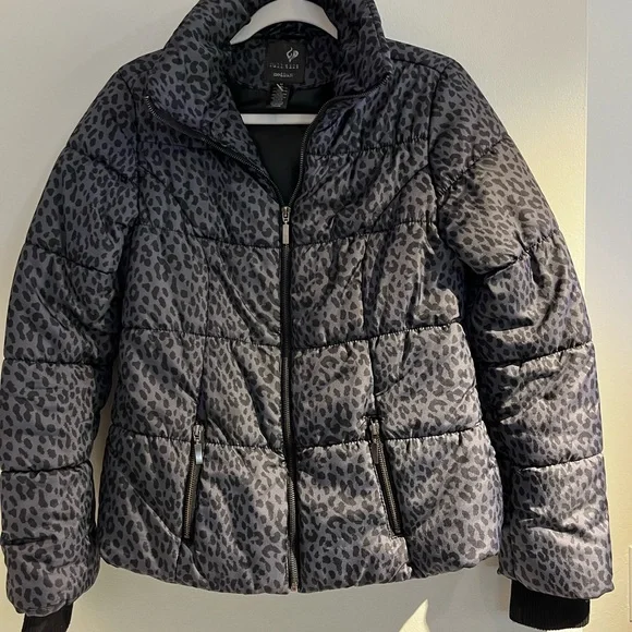 Winter jacket - Picture 1 of 6